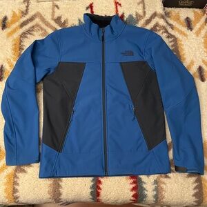 Northface Water Resistant, Wind Proof Mens Small